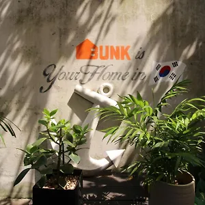 bunk-guesthouse-hongdae.hotels-seoul.net/